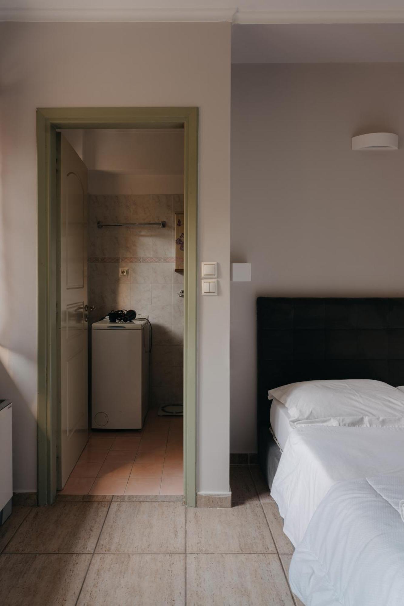 Central Studio - Fully Equiped. Ideal For Couples Patras Eksteriør billede