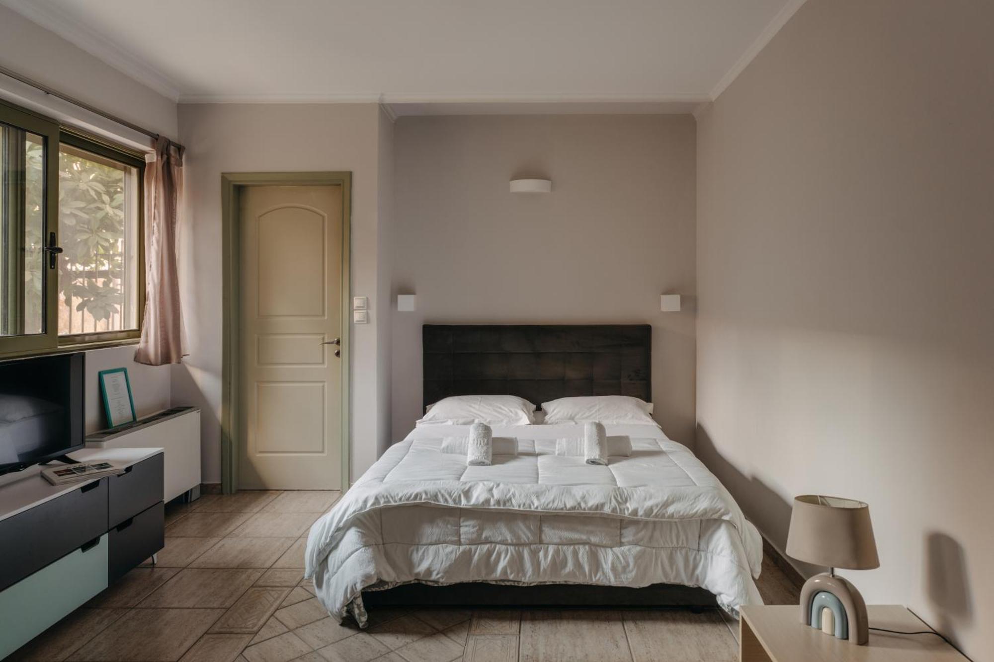 Central Studio - Fully Equiped. Ideal For Couples Patras Eksteriør billede